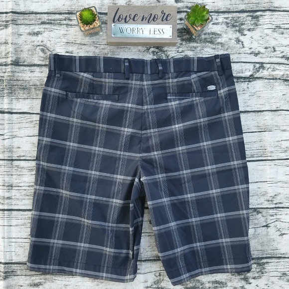 Greg Norman Shorts - Picture 2 of 3